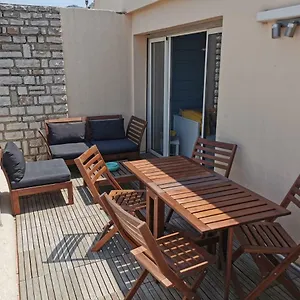  Apartment Entre Terre Et Plein Centre Terrasse Frankreich